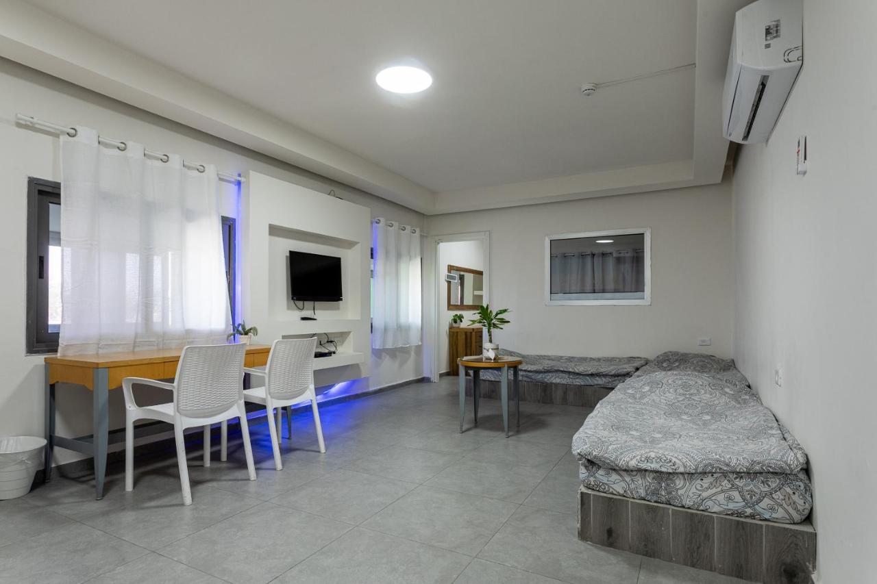Little Prince Hostel-5 Min Walk To The Beach Eilat Buitenkant foto