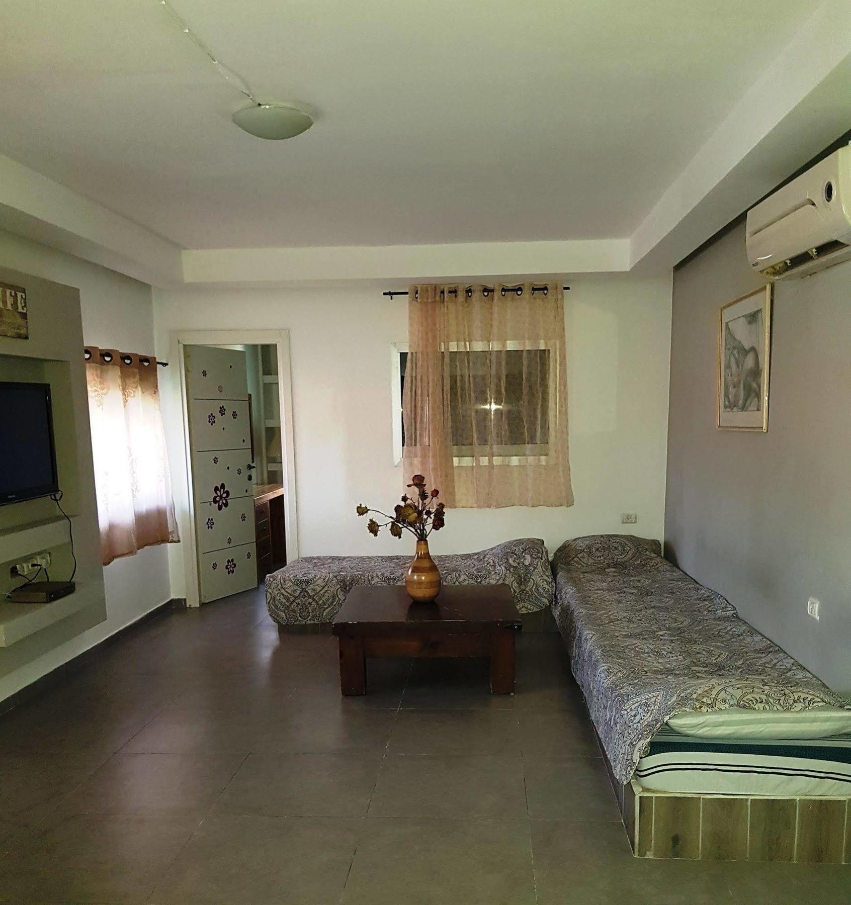 Little Prince Hostel-5 Min Walk To The Beach Eilat Buitenkant foto